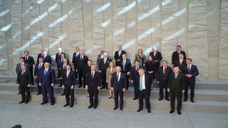 Cumhurbaşkanı Erdoğan, NATO Olağanüstü Liderler Zirvesi’nde aile fotoğrafı çekimine katıldı