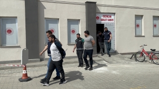 Erzincan’da göçmen kaçakçılığı yaptıkları iddiasıyla 7 zanlı tutuklandı