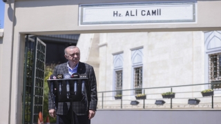 Cumhurbaşkanı Erdoğan, cuma namazını Hz. Ali Camisi’nde kıldı