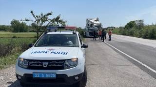 Edirne’de iki tır ve cipin karıştığı kazada 3 kişi yaralandı
