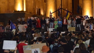 Gürcistan’da halk, AB’den ”aday ülke” statüsü alamayan hükümeti protesto etti