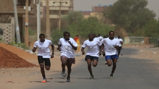 Sudanlılar madde bağımlılığıyla mücadeleye dikkati çekmek için koştu