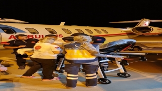 Mardin’de tedavi gören hasta çocuk ambulans uçakla İstanbul’a nakledildi