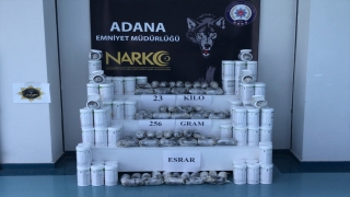 Adana’da otobüsteki zayıflama kürü kutularından 23 kilo 256 gram esrar çıktı