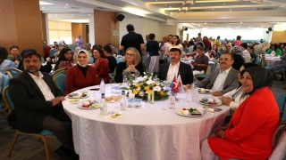 AK Parti’li Dağ, partisinin İzmir Kadın Kolları çalıştayında konuştu: