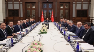 Cumhurbaşkanı Yardımcısı Oktay, ”Bürokrasinin Azaltılması ve Dijital Türkiye” toplantısına başkanlık etti: