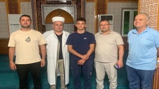 Antalya’da rehberden etkilenen İngiliz turist Müslüman oldu