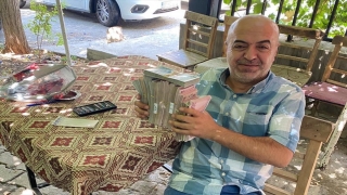 Gaziantep’te çay ocağı sahibi masada bulduğu 153 bin lirayı sahibine teslim etti