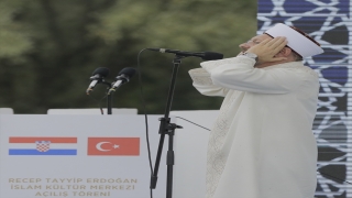 Diyanet İşleri Başkanı Erbaş, Sisak İslam Kültür Merkezi’nin açılışında konuştu: