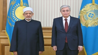 Kazakistan Cumhurbaşkanı Tokayev, ElEzher Üniversitesi Büyük İmamı Tayyib ile görüştü