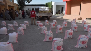 Türk Kızılay, Pakistan’daki selzedelere 150 gıda kolisi dağıttı