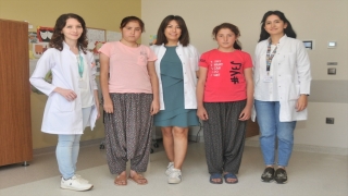 Adana’da kene ısıran ikizler, bir aylık tedaviyle sağlıklarına kavuştu