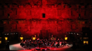 İtalyan tenor Alessandro Safina, Antalya’da konser verdi