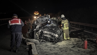 Bursa’da kamyona arkadan çarpan otomobilin sürücüsü öldü