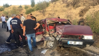 Malatya’da kamyonetle otomobilin çarpışması sonucu 1 kişi öldü, 4 kişi yaralandı