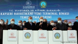 Bakan Akar, Kayseri Havalimanı yeni terminal binası temel atma töreninde konuştu
