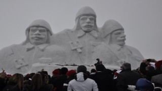 Kars’ta hayata geçirilecek kardan şehit heykellerinin yapımına başlandı