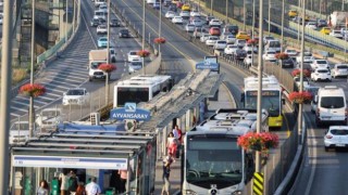 Toplu taşıma araçları ve otoyollar bayramda ücretsiz olacak