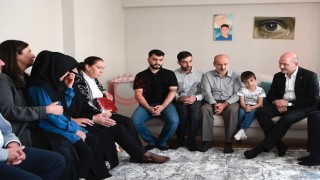 Bakan Soylu, Diyarbakır'da Yasin Börü'nün ailesiyle bir araya geldi
