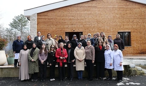 14 Şubat Sevgililer Günü’nde yaşlı çiftlerle buluştu
