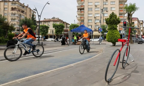 Sürdürülebilir ulaşıma pedallı destek