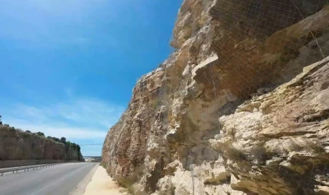 Karayolları’ndan sarp yamaçlara çelik zırh