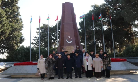 Bakü, Türk kahramanları unutmuyor