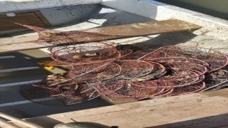 Afyonkarahisar’da kaçak avlanmada kullanılan 3 bin metre balık ağı imha edildi