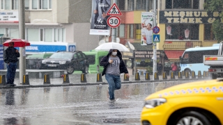 İstanbul’da yağış ve sis etkili oldu