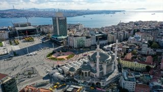 Taksim’e yapılan cami ramazanda açılacak