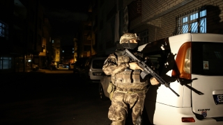 İstanbul’da terör örgütü PKK/KCK’ya yönelik operasyonda çok sayıda şüpheli yakalandı