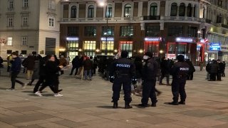 Avusturya’da Müslümanların haklarını kısıtlayacağı düşünülen ”terörle mücadele yasa tasarısı”na protesto