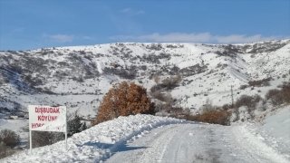 Sivas’ta 3 hasta, kardan yolları kapanan köylerinden ekiplerin çalışmasıyla hastaneye ulaştırıldı