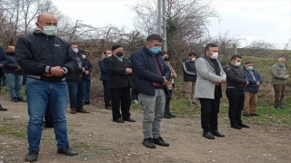 Zonguldak’ta babası tarafından öldürüldüğü öne sürülen, ormanda gömülü bulunan kişinin cenazesi defnedildi