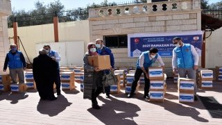 Türkiye Diyanet Vakfı’ndan Lübnan’da 7 bin aileye gıda ve kıyafet yardımı
