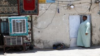 Petrol zengini Irak 30 yıldır elektrik kesintileriyle boğuşuyor