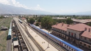 Kovid19 yüzünden ara verilen seferleri yeniden başlayan Doğu Ekspresi treni Erzincan’a ulaştı