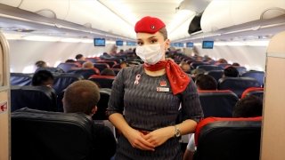 THY uçuşlarında yolcular, meme kanseri konusunda bilgilendiriliyor