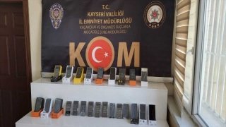 Kayseri’de kaçak telefon ve uyuşturucu operasyonunda 13 şüpheli gözaltına alındı