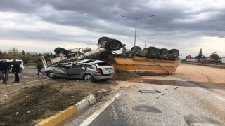 Eskişehir’de tırla otomobilin çarpıştığı kazada 3 kişi yaralandı