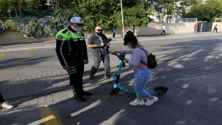 Antalya’da elektrikli scooter kullanımına ilişkin denetim gerçekleştirildi