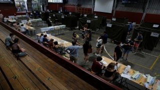 Şili’de halk genel seçimler için sandık başına gitti