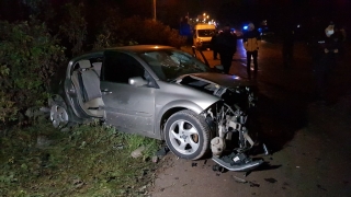 Kocaeli’de üç aracın karıştığı kazada 8 kişi yaralandı