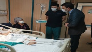 Gaziantep’te iki ”pitbull”un saldırdığı çocuk servise alındı