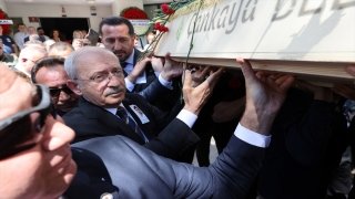 CHP Genel Başkanı Kılıçdaroğlu, vefat eden gazeteci Ertürk için düzenlenen törene katıldı