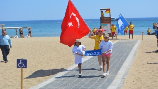 Ayvalık Vilayetler Evi Plajı’na mavi bayrak asıldı
