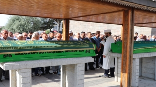 Vefat eden eski milli boksör Cazim Vuraler’in cenazesi Erzurum’da toprağa verildi