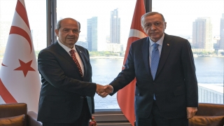 Cumhurbaşkanı Erdoğan KKTC Cumhurbaşkanı Tatar ile bir araya geldi