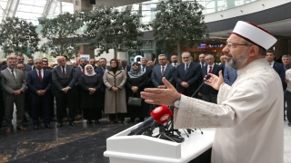 Diyanet İşleri Başkanı Erbaş ”Kadrajımda Ayet Var” fotoğraf sergisini açtı