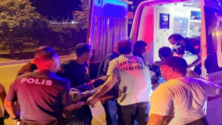 Antalya’da asansör boşluğuna düşen 2 işçi yaralandı